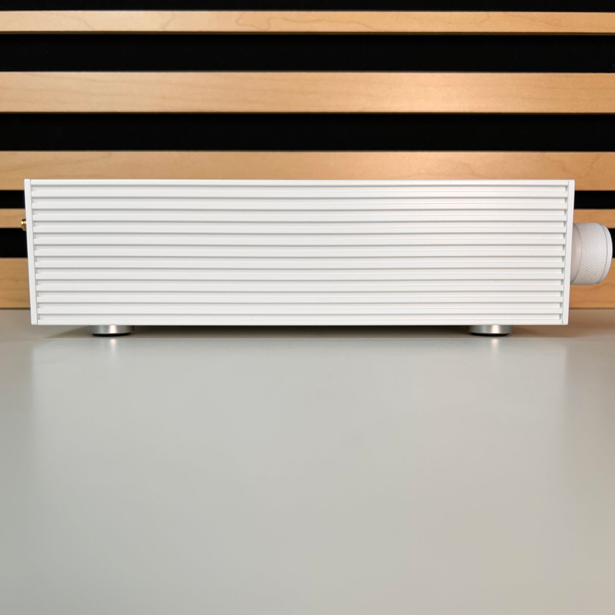 Acoustas AC650 DSP Amplifier - Deluxe Mini Edition in Snow White